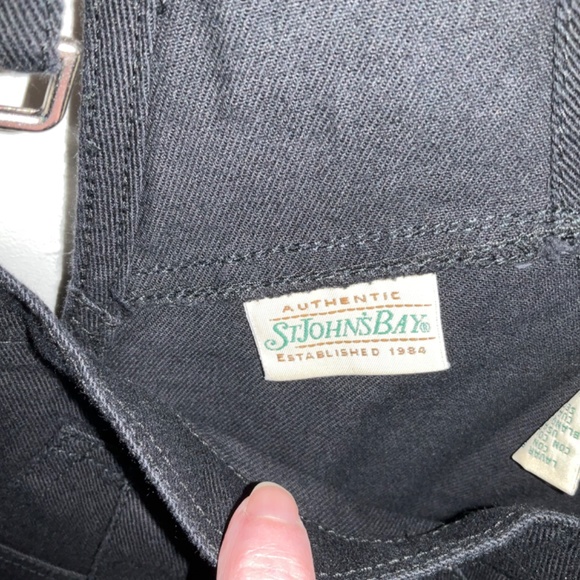 Plus size Ladies black NWT bib denim shorts St. John Bay - Picture 9 of 9